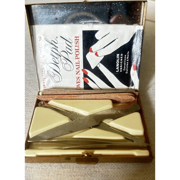 Vintage Nail  Care n Such Kit Metal Compact -Boxed and Complete With All Parts! - Picture 2 of 4